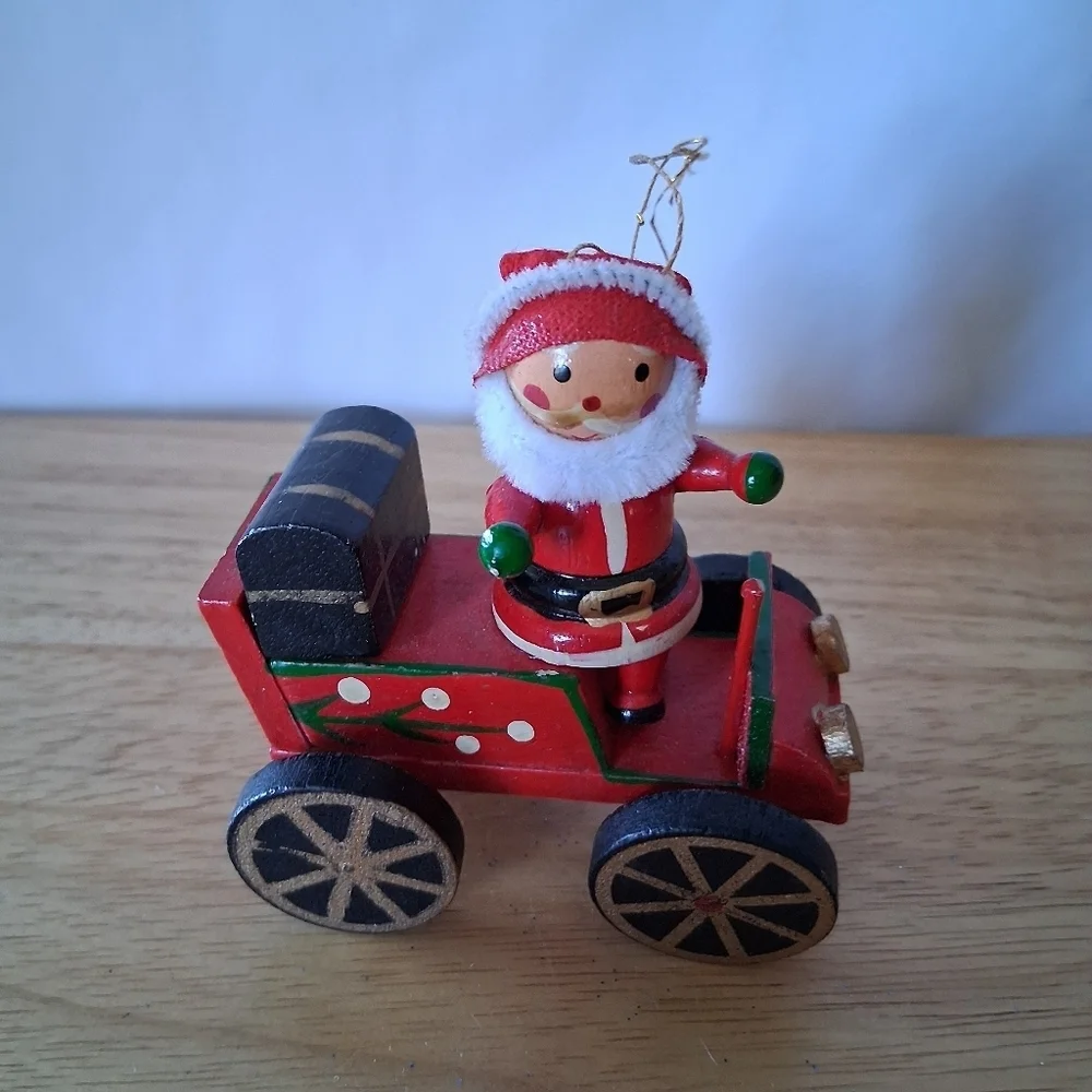Festive Santa Claus Wooden Toy Car Christmas Ornament